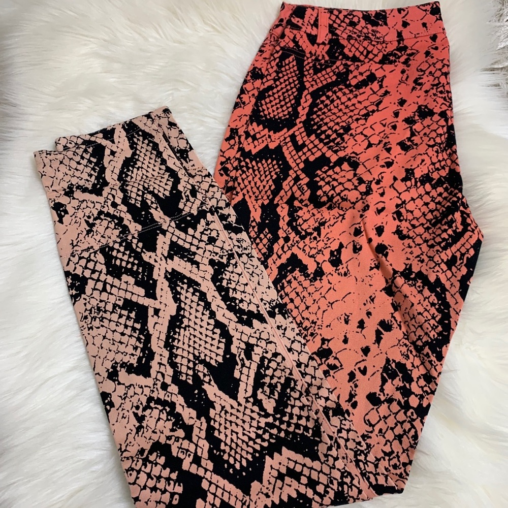 New 2B Bebe Snake Skin Animal Print Skinny Pants